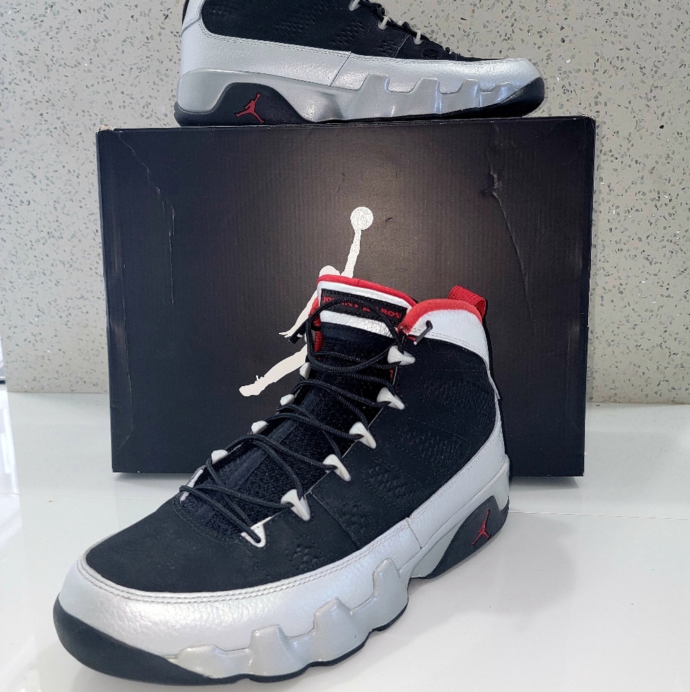 Jordan 9 Kilroy size 11 Black and red